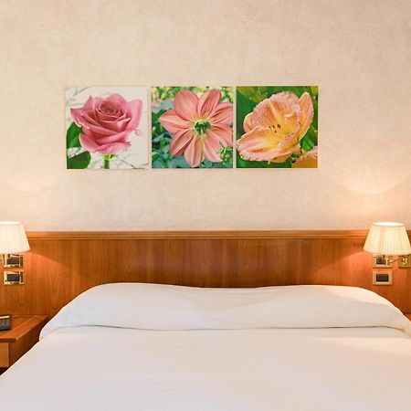 Hotel Corte Regina Sirmione Exterior photo