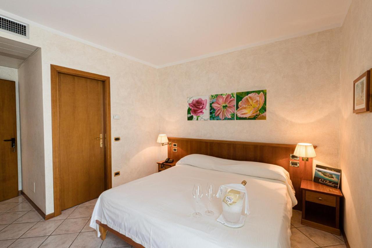 Hotel Corte Regina Sirmione Exterior photo